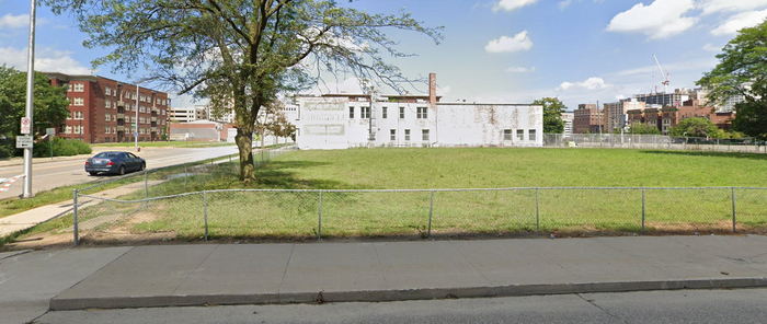 Park Plaza Motor Hotel - Empty Lot As Of 2022 (newer photo)